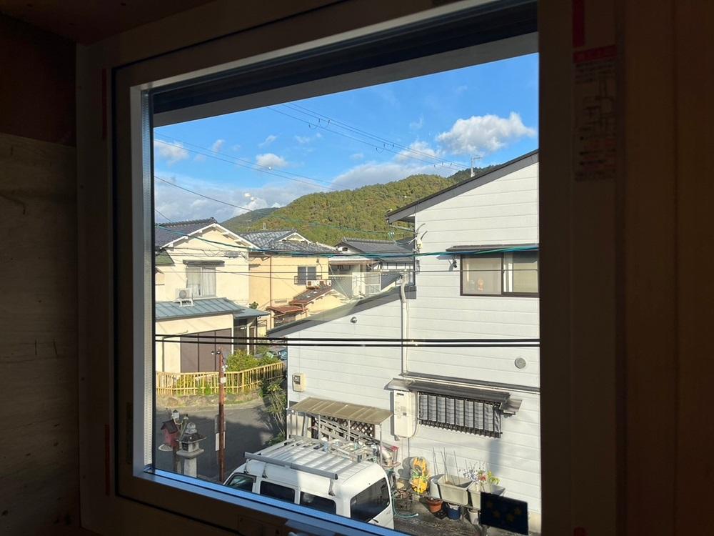 京都市左京区静市市原町205の売買物件/2階南側｜東側にもチラッと山