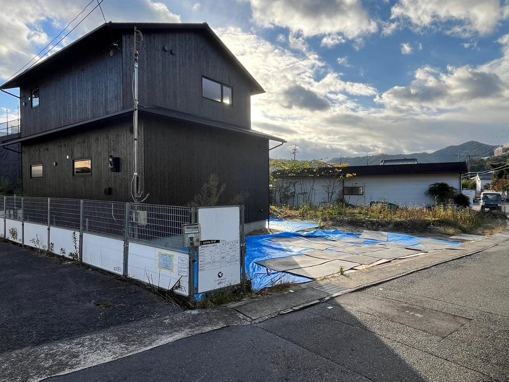 京都市左京区静市市原町205の売買物件/前道は然程広くないですが交通量も少なめ