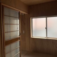 京都市東山区五条橋東の賃貸物件/2階付室｜作業などに集中したいときはこのスぺースを重宝しそう。