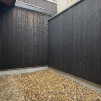 京都市東山区五条橋東の賃貸物件/庭はプレーンな状態。何を配置しましょう。