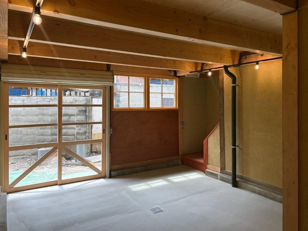 京都市東山区五条橋東4丁目の賃貸物件/Aタイプ1F｜店舗スペースはシンプルな土間仕上げ