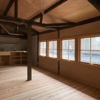 京都市東山区五条橋東4丁目の賃貸物件/Bタイプ2F｜広々なリビング。元は2軒分のスペースなので間口が広く、開口部も大きいです。