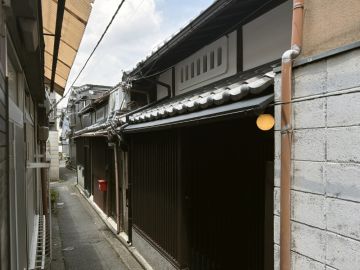 京都市下京区猪熊通三哲下る上夷町の賃貸物件/路地中町家で悠々と