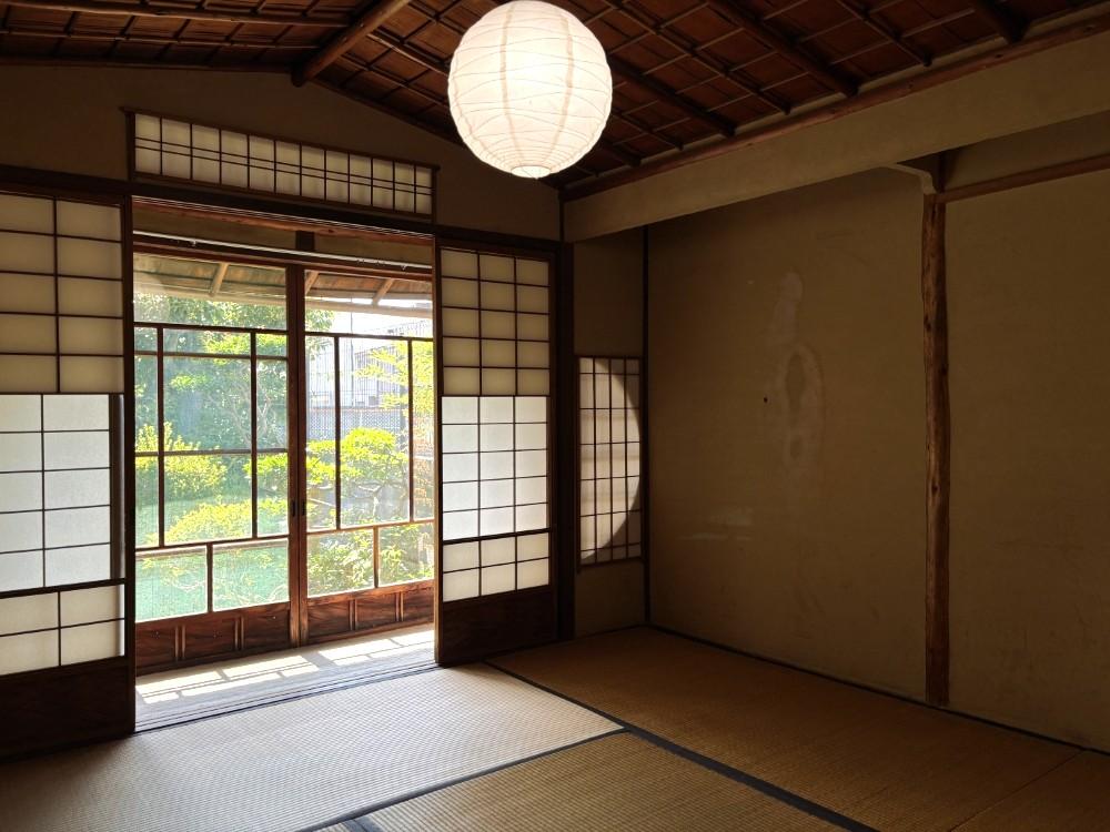 京都市北区紫野南舟岡町の賃貸物件/茶室｜バツグンの雰囲気。これを機に茶道を始めても面白そうですし、休みの日に読書でもしながらゴロゴロして過ごしてもいいかも