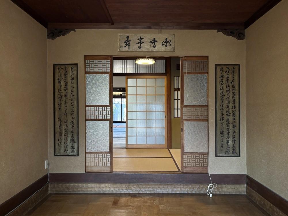 京都市北区紫野南舟岡町の賃貸物件/1階洋室｜廻り縁（天井と壁面の境）や巾木（床と壁面の境）まで細部までこだわりの内容