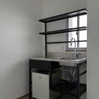京都市下京区朱雀宝蔵町の賃貸物件/ミニキッチンの下にある冷蔵庫は撤去されます。