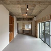 京都市右京区嵯峨中通町13-36の賃貸物件/【301※成約済】モノヅクリが好きな人用の部屋。窓を囲む格子の続きを是非。