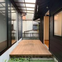 京都市北区紫竹上芝本町の売買物件/家族でBBQは出来そうな中庭の広さ。一部は人工芝が敷いてあります。