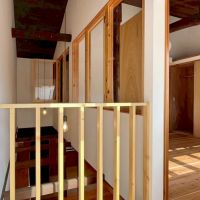 滋賀県大津市尾花川の売買物件/2階の各居室にはそれぞれの階段で行き来する珍しい配置。