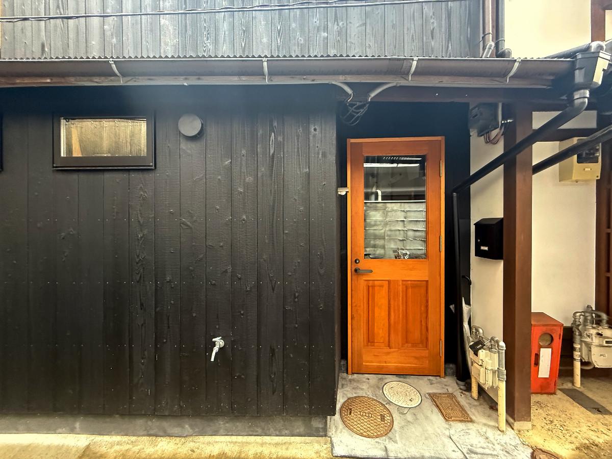 〒600-8141 京都府京都市下京区新日吉町の賃貸物件/外観全景。シンプルに最小限にまとめてあり〼