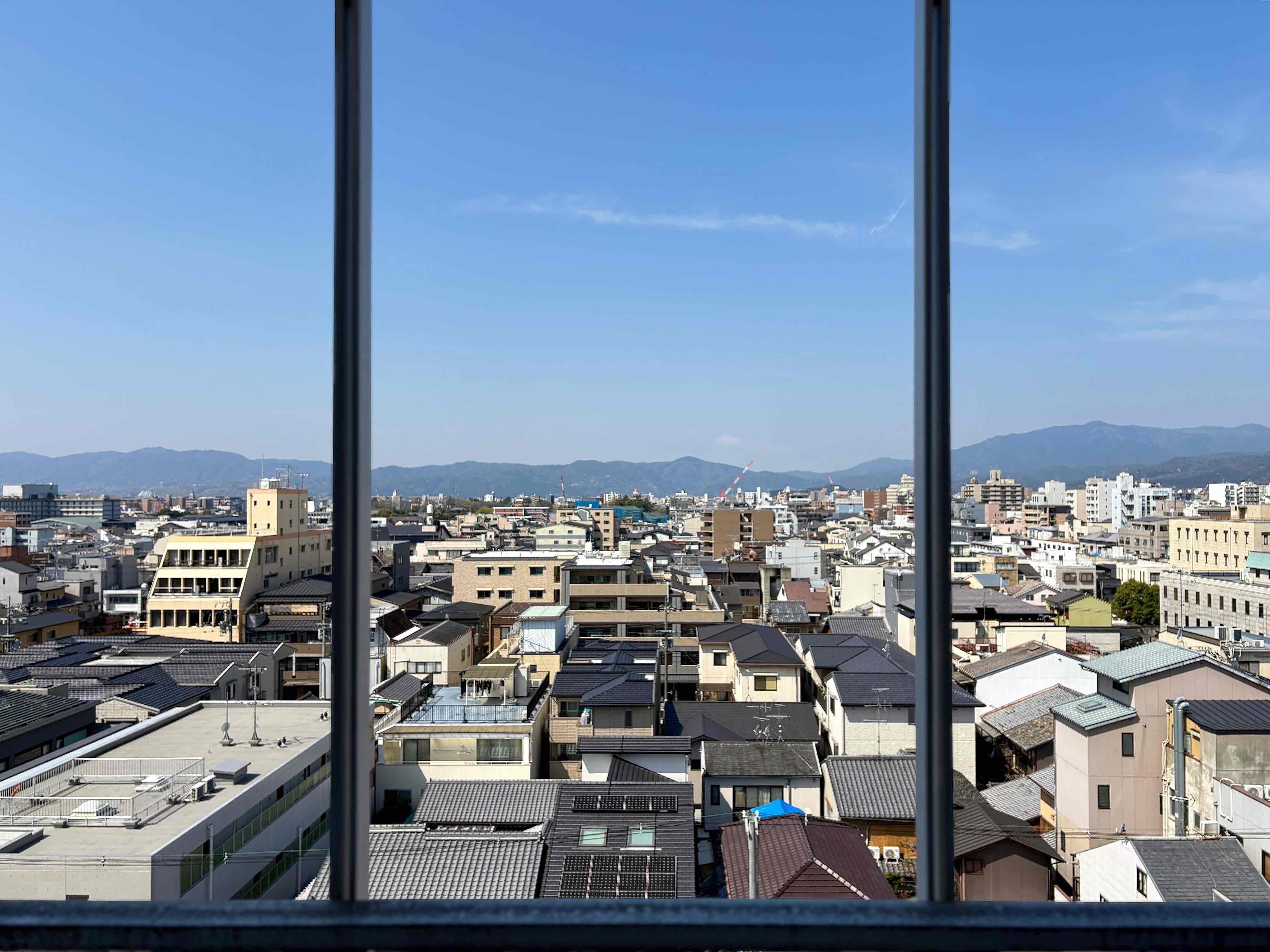 京都市中京区烏丸通竹屋町下る少将井町229-2の賃貸物件/7階（済）｜バルコニーからの景色がとても気持ちいいのです
