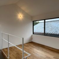 京都市左京区修学院檜峠町の賃貸物件/D号室（済）｜窓の向こうは隣家の屋根瓦。目線は気になりません。