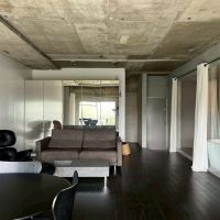 京都市左京区銀閣寺前町の賃貸物件/室内全景北を見る。鏡張りの収納の裏側にベッドが収まってます。