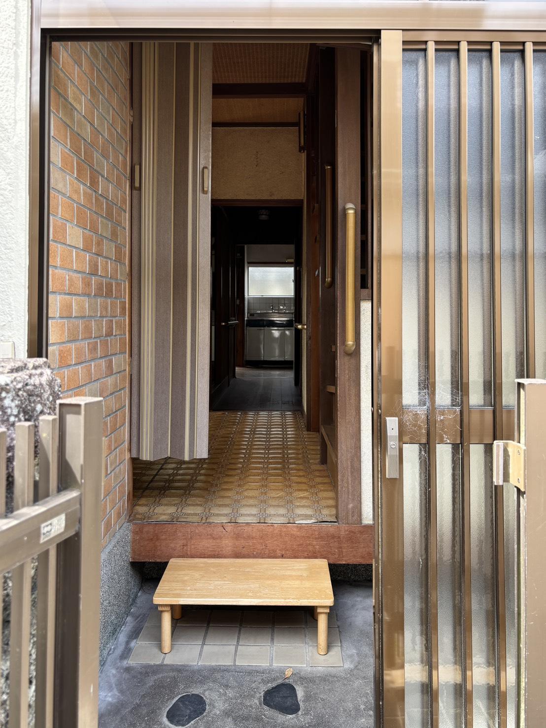 京都市左京区下鴨蓼倉町84-50の売買物件/1F｜まずはこの玄関がお出迎え