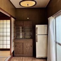 京都市左京区下鴨蓼倉町84-50の売買物件/1F｜昔ながらの食器棚とNational時代の冷蔵庫
