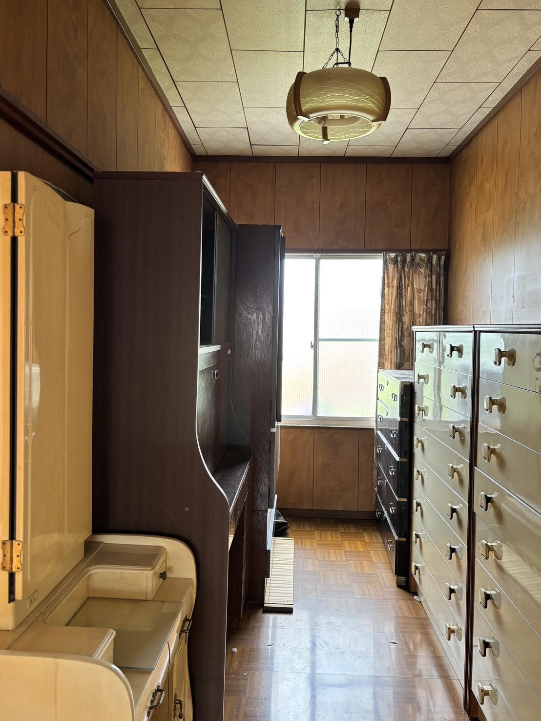 京都市左京区下鴨蓼倉町84-50の売買物件/2F｜収納家具がたっぷり残っています