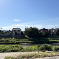 京都市左京区下鴨蓼倉町84-50の売買物件/対岸から見た建物。川との距離感がよく分かります