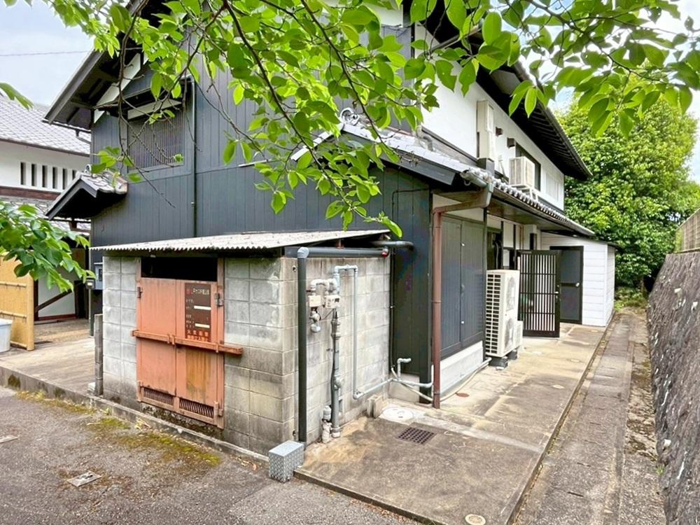 京都市右京区嵯峨鳥居本小坂町の売買物件/裏から見るとこう