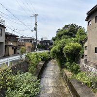 京都市左京区鹿ケ谷法然院西町66-1の売買物件/西へ歩けば白川。散歩の途中に立ち止まりたくなる場所です。