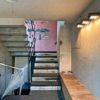 京都市左京区北白川久保田町の賃貸物件/左側は「み空」さんへの勝手口。
