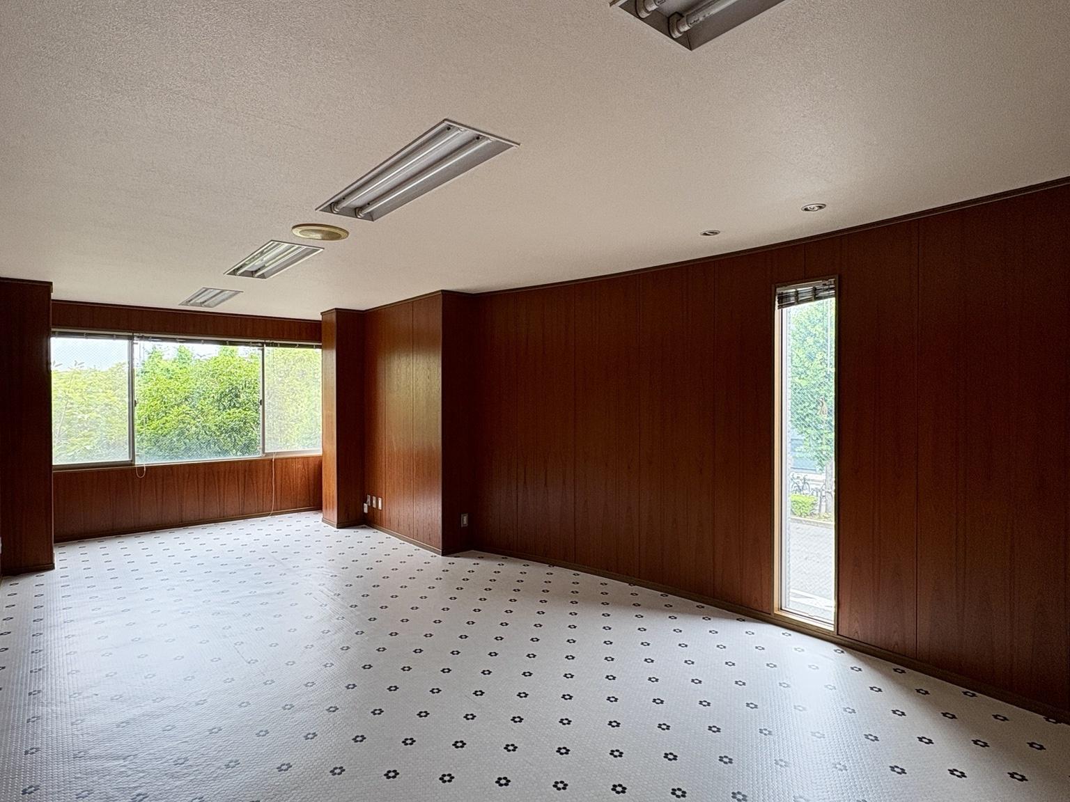 京都市南区東九条南烏丸町34-9の賃貸物件/2F｜ゆるやかなRがつくるレトロでありつつ新鮮な空気感