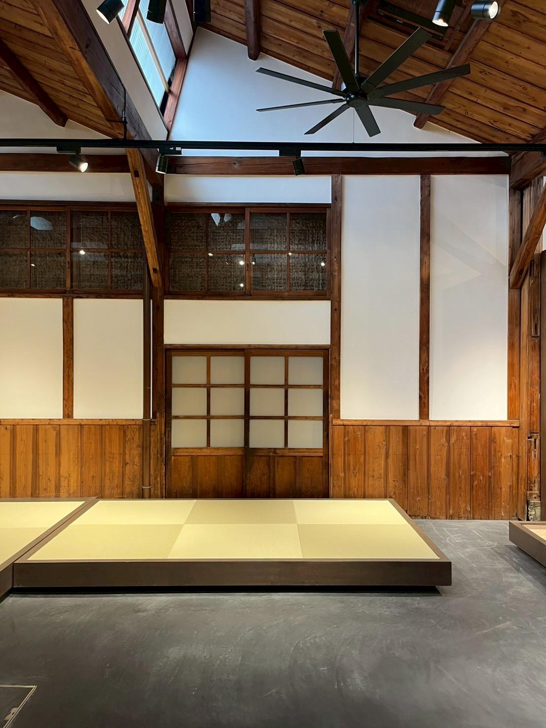 京都市上京区浄福寺通上立売上る大黒町705、709番地の賃貸物件/畳の小上がり。腰を掛けたり、商品を広げたりと使い方が広がります。
