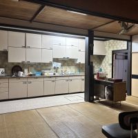 京都市上京区浄福寺通上立売上る大黒町711番地の賃貸物件/1F｜以前は職人さんたちのご飯を準備していた広さのあるダイニングキッチン。