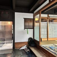 京都市上京区浄福寺通上立売上る大黒町711番地の賃貸物件/1F｜玄関横の板間。ひと息つく場所にもよさそうです。
