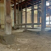 京都市東山区轆轤町110-1の賃貸物件/構造は石場建て。土間のまま使うか、コンクリートでしっかり根固めするか