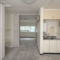 京都市中京区富小路竹屋町上る桝屋町325-2 の賃貸物件/2階部屋西を見る。北側にミニキッチンとトイレが収まっています
