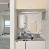 京都市中京区富小路竹屋町上る桝屋町325-2 の賃貸物件/ガスがきてないので、お湯は電気温水器にて。