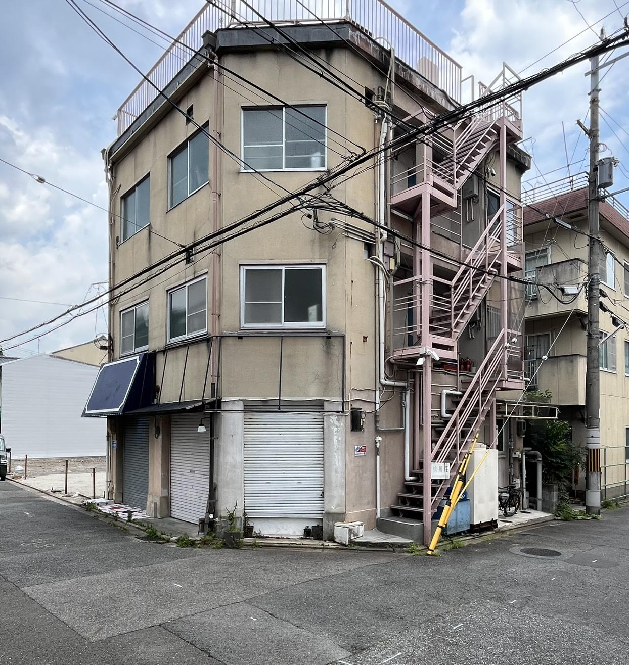 京都市左京区田中南西浦町73-11の賃貸物件/屋外階段が渋い外観(2026年撮影)