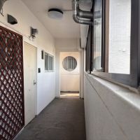 京都市北区上賀茂松本町15の賃貸物件/浴室の窓前には、ラティスを使った目隠しが設けられています。