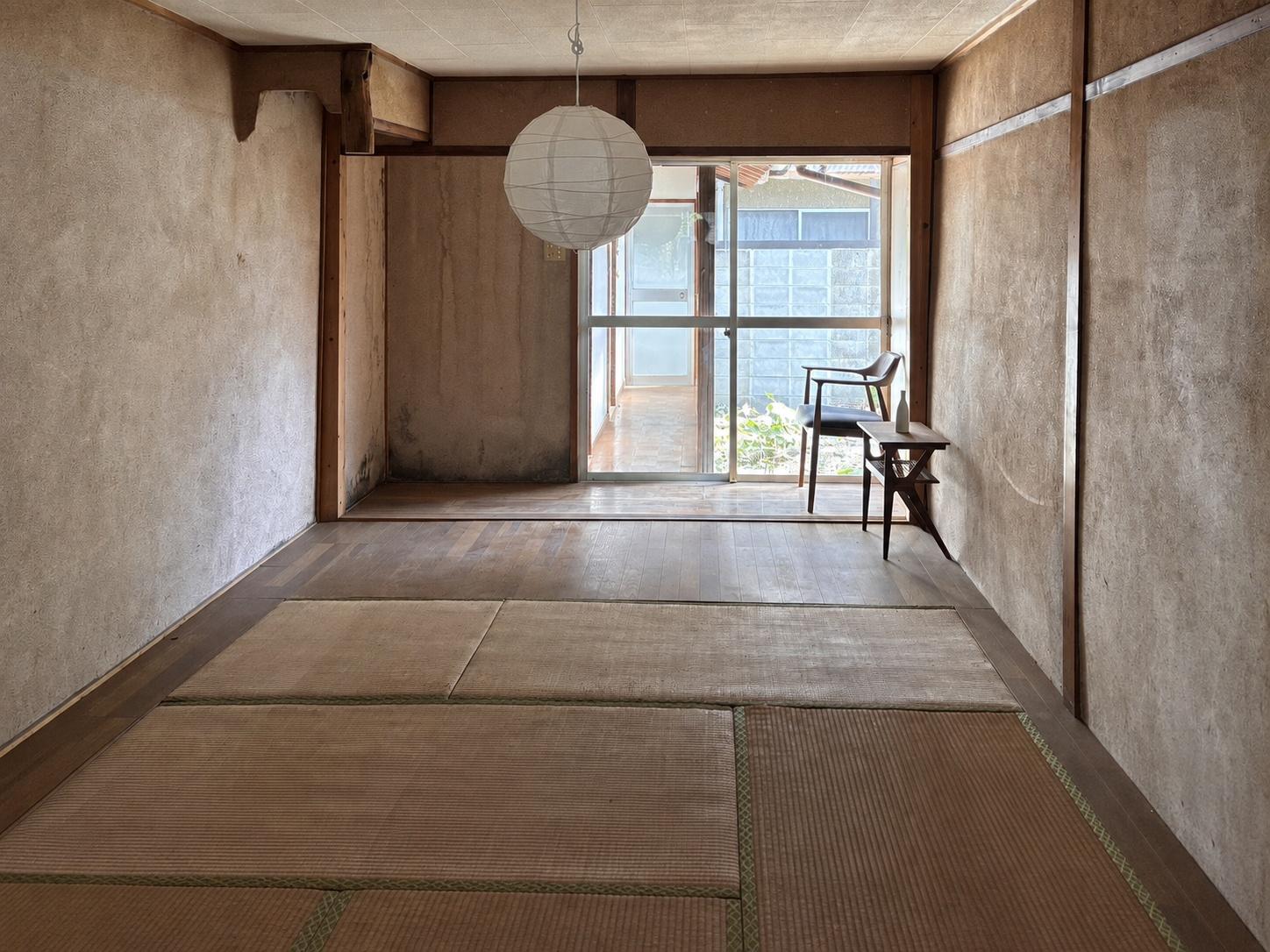 京都市左京区鹿ケ谷西寺ノ前町14の売買物件/1F｜庭からの光がやわらかく入ります。