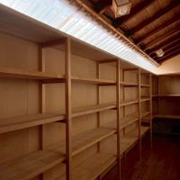 京都市右京区嵯峨二尊院門前善光寺山町7-23の売買物件/ここが縁側のアーチから入る収納スペース（増築部分）