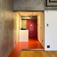 京都市北区上賀茂薮田町11-1の賃貸物件/玄関から居室まで素材の切り替わりも楽しめる一室。フロアによって玄関付近の色が異なります
