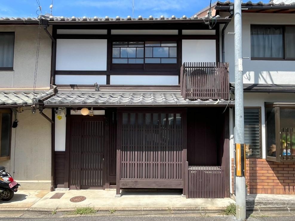 京都市上京区今出川通七本松西入真盛町726の賃貸物件/ファサードは京町家作事組さんによって改修されている