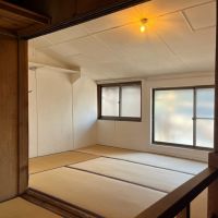 京都市上京区今出川通七本松西入真盛町726の賃貸物件/奥の間。写真だと分かりにくいですが、こちらの部屋の方が傾斜がきつくなります。