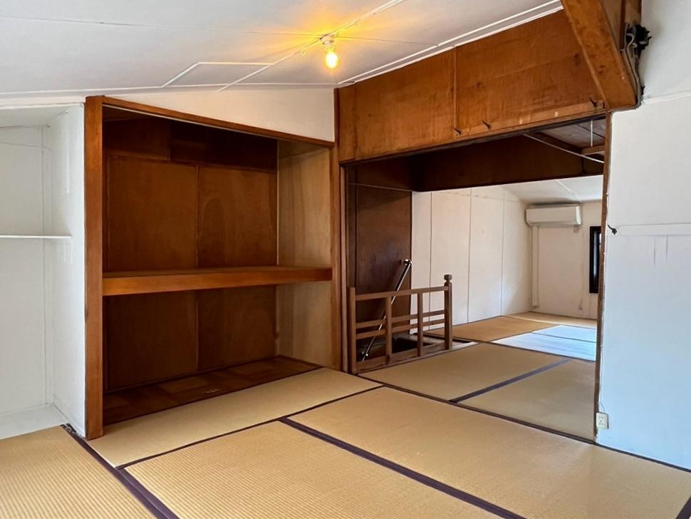 京都市上京区今出川通七本松西入真盛町726の賃貸物件/2階にもエアコン1基が残置されてます