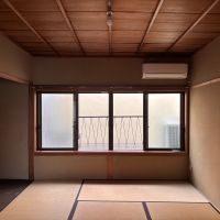 京都市北区紫野十二坊町8-24の賃貸物件/2F |窓側に向かって、その先はベランダです。