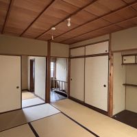 京都市北区紫野十二坊町8-24の賃貸物件/2F |襖を開けると隣の部屋まで見渡せます。