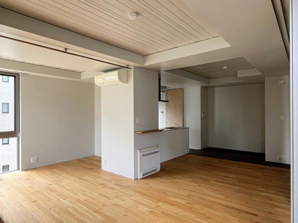 京都市下京区新町通五条下ル蛭子町107-3の賃貸物件/間取はL型のワンルーム（写真は501）