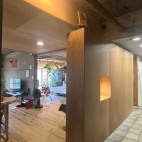 京都市左京区聖護院蓮華蔵町46の売買物件/玄関を入って右側に洗濯機置き場、トイレ、洗面、バスの順に水回りが並んでます。居住スペースを優先してタイトな設計。