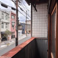 京都市北区紫野下門前町52-1の賃貸物件/2F｜見下ろすと新大宮商店街。通りとの距離感がよく分かります。