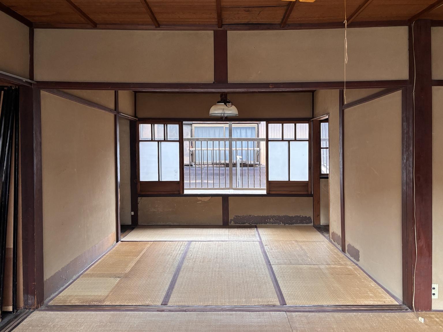 京都市北区紫野下門前町52-1の賃貸物件/2F｜奥まで見通すと、この広がり。部屋数もあるので使い分けができそうです。