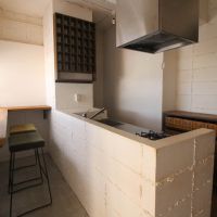 京都市上京区梶井町の賃貸物件/カウンターとキッチンの位置関係。