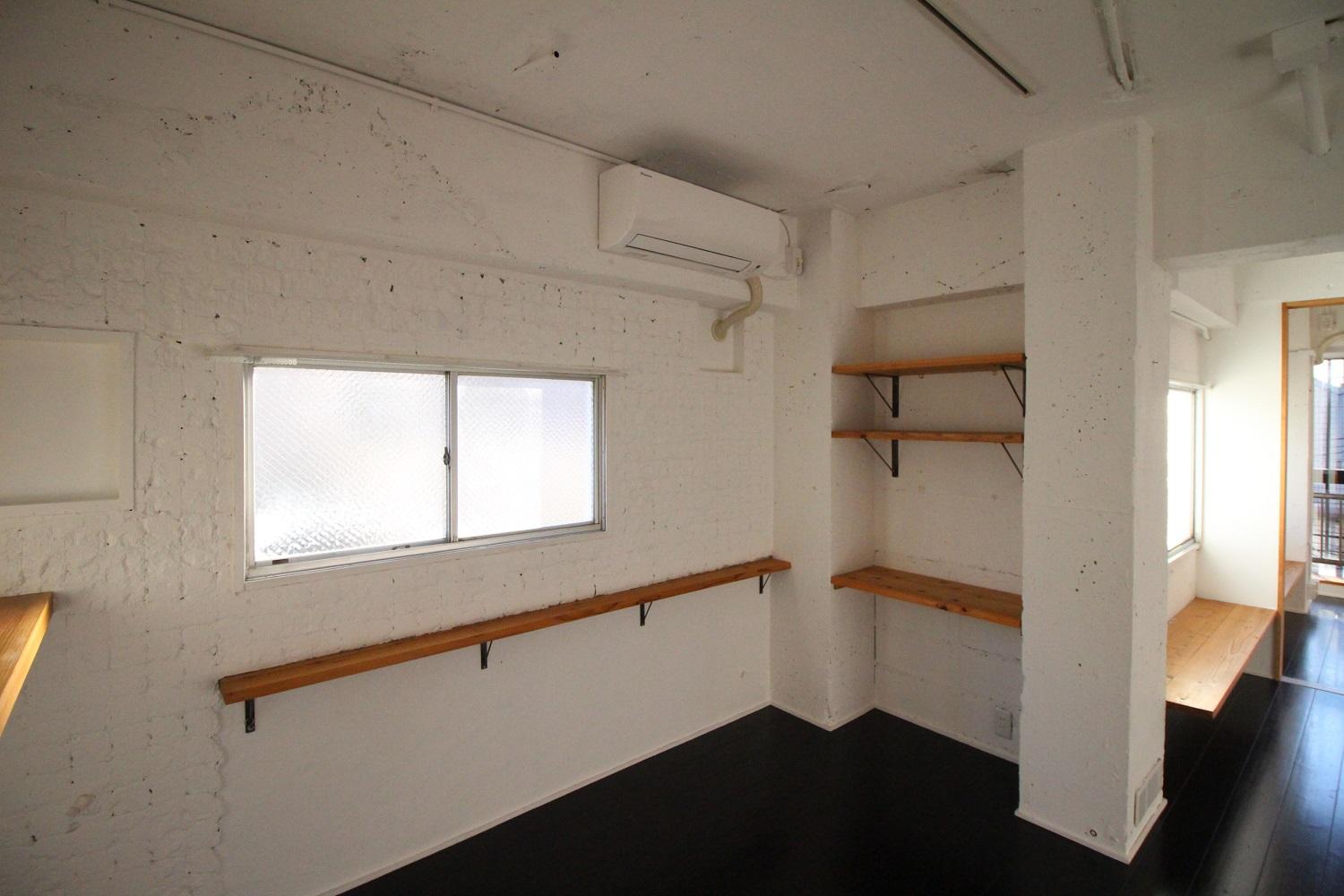 京都市中京区小川通夷川上る下丸屋町442-7の賃貸物件/本や小物が並べられそうな棚