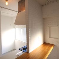京都市中京区小川通夷川上る下丸屋町442-7の賃貸物件/キッチン周りは白いタイル