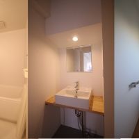 京都市中京区小川通夷川上る下丸屋町442-7の賃貸物件/3階水回り写真です。トイレにも窓有。