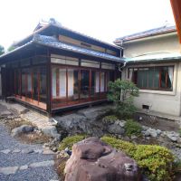 京都府京都市北区平野鳥居前町84-1の賃貸物件/そして向かいに建つこの和洋折中の建物へ。